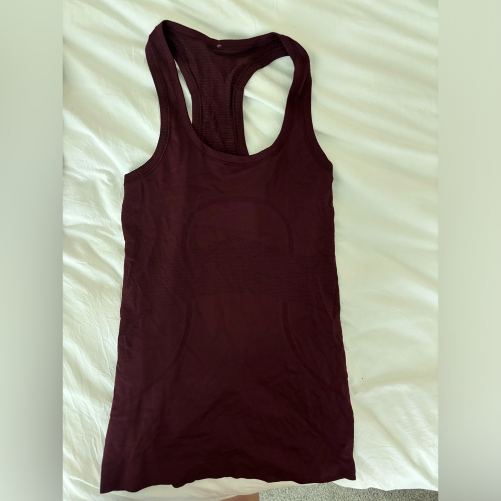 Lululemon Burgundy Tank Size 4 Great condition